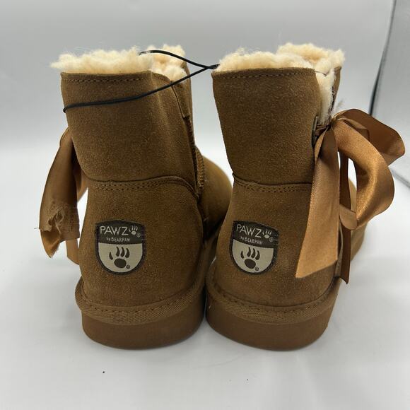 PAWZ by BEARPAW Boots Women’s 10 Chestnut Suede Ribbon Bow Shearling Lined New - Picture 4 of 14